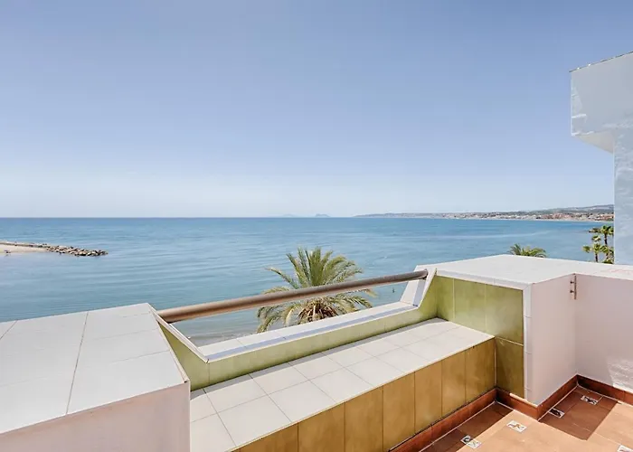 Daire Front Sea View Estepona