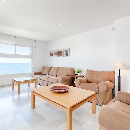 Front Sea View Апартаменти Естепона