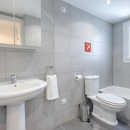 Апартаменти Front Sea View Естепона